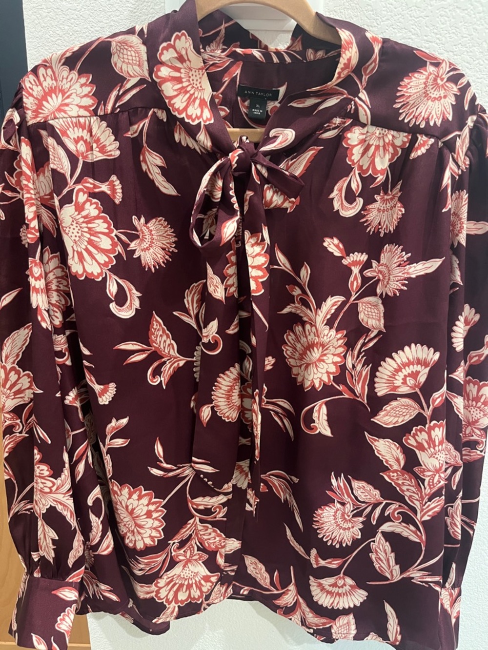Ann Taylor Maroon Floral Tie-Neck Blouse XL